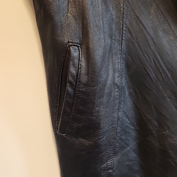 Kut from the Kloth Black Leather Vest - Picture 4 of 8